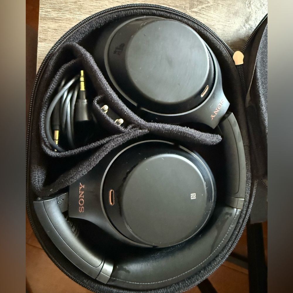 Sony WH1000XM3 Noise Cancelling Headphones